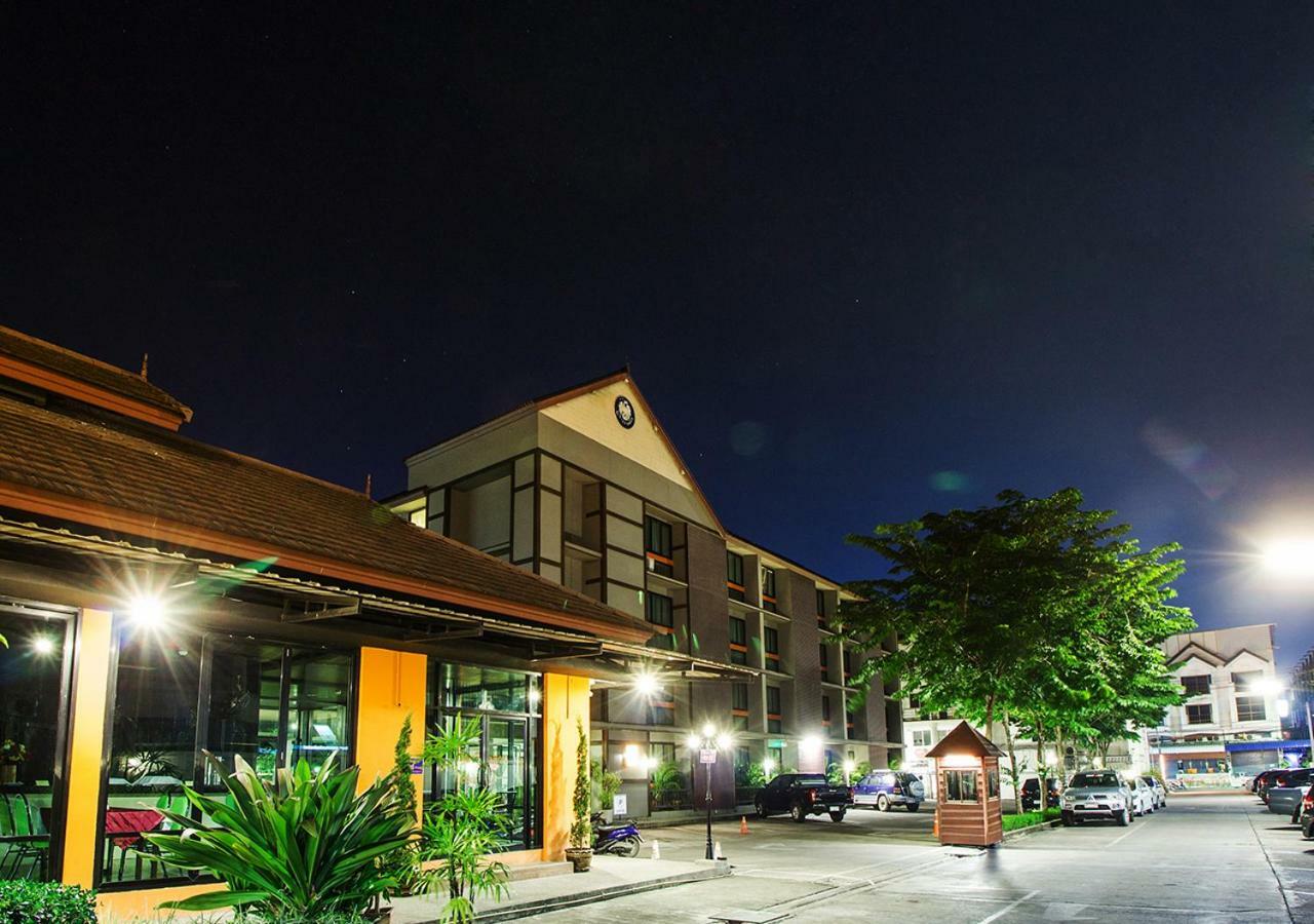 B2 Chiang Rai Hotel Екстер'єр фото